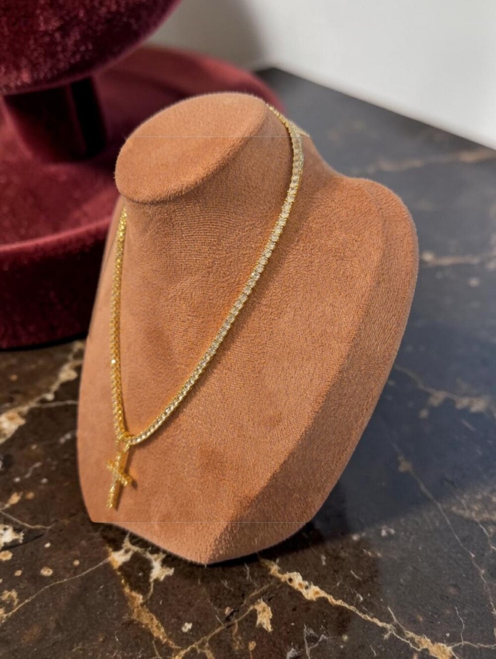 Nwt  JULIA WEST Gold Cross Pendant Necklace - Elegant Women's Jewelry